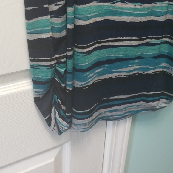 Blue and gray top - Picture 2 of 3